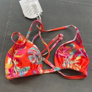 Kulani Kinis Bikini Top in pattern Tikitahiti